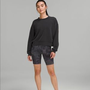 black size 6 soft stream lululemon oversized crop crew sweatshirt